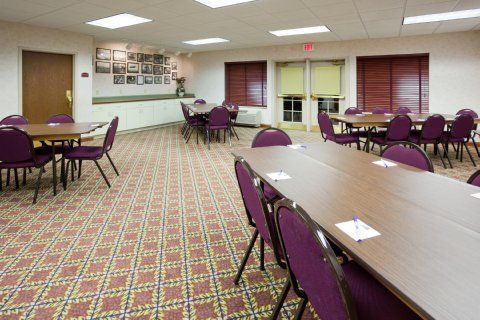 Express & Atkinson By Ihg Hotel Fort Atkinson