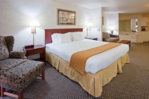 Express & Atkinson By Ihg 2*