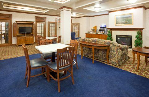 Express & Atkinson By Ihg Fort Atkinson