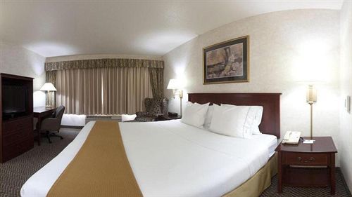 Express & Atkinson By Ihg