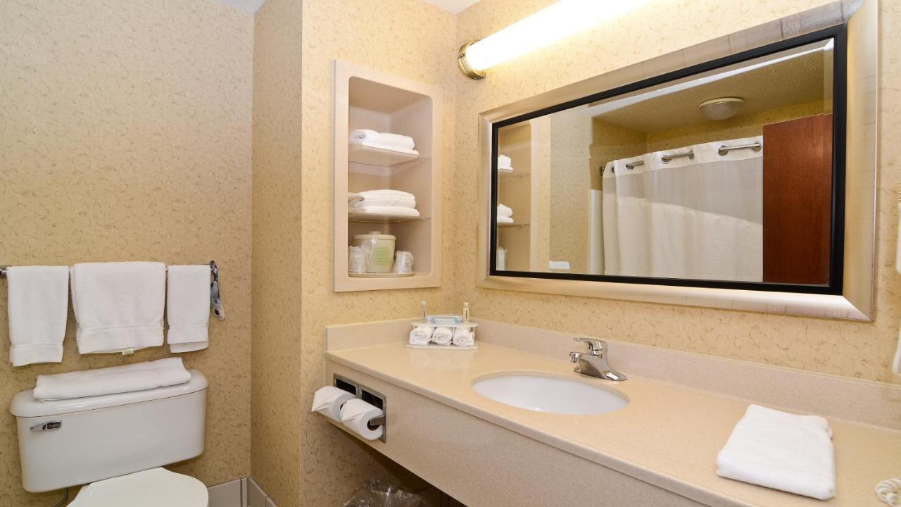 Express & Atkinson By Ihg Fort Atkinson