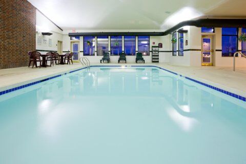 Express & Atkinson By Ihg Hotel Fort Atkinson